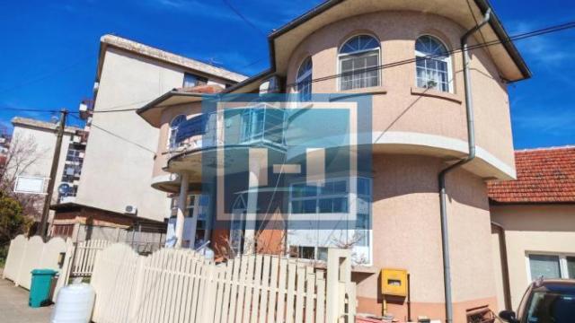 Kuća, Trosoban, Izdavanje, 94m2, Centar, Gradska lokacija, Paraćin