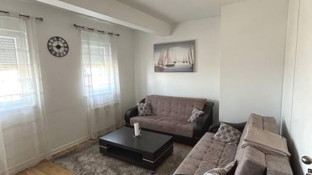 Stan, Trosoban, Izdavanje, 72m2, Vojvode Micka Krstića