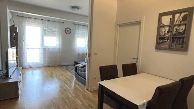 Stan, Trosoban, Izdavanje, 72m2, Vojvode Micka Krstića