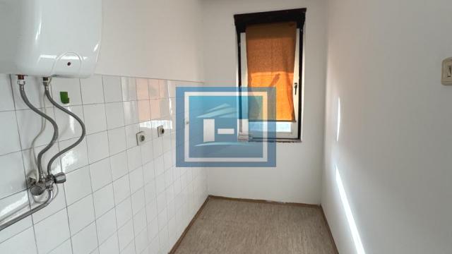 Stan, Dvoiposoban, Prodaja, 68m2, Ćuprija