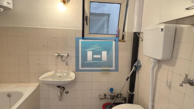 Stan, Dvoiposoban, Prodaja, 68m2, Ćuprija