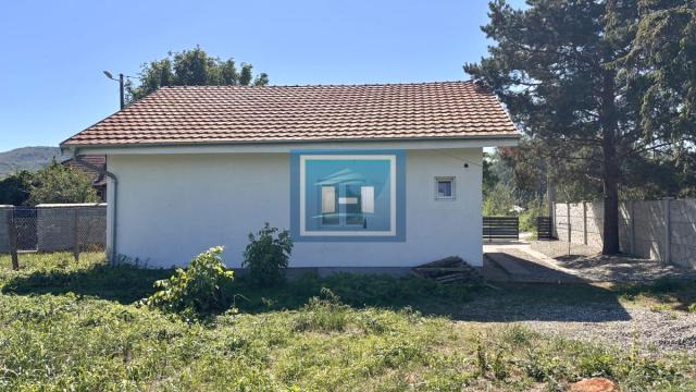 Kuća, četvorosoban, Prodaja, 77m2, Kolonija, Gradska lokacija, Jagodina