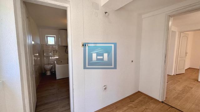 Kuća, četvorosoban, Prodaja, 77m2, Kolonija, Gradska lokacija, Jagodina