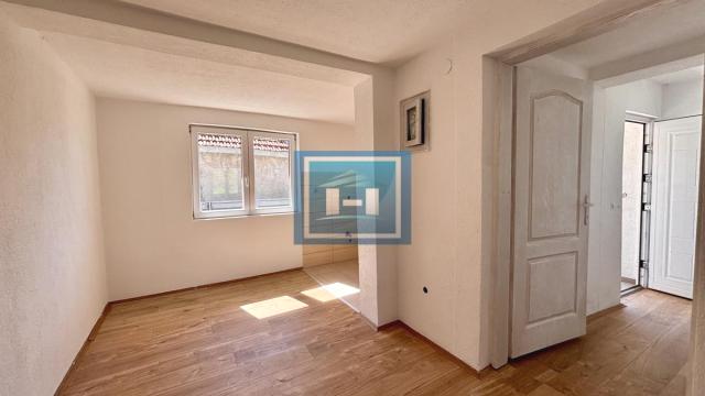 Kuća, četvorosoban, Prodaja, 77m2, Kolonija, Gradska lokacija, Jagodina