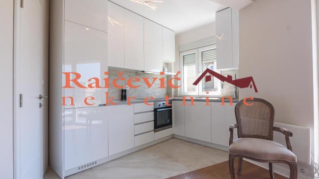 Stan, Dvosoban, Prodaja, 44m2, Centar, Stari grad, Marsala Birjuzova