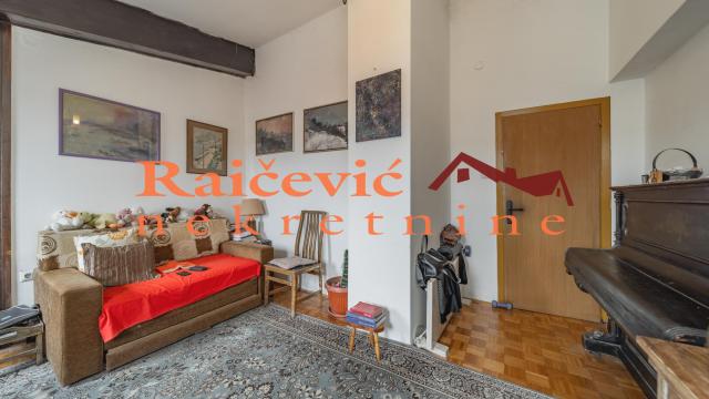 Stan, Troiposoban, Prodaja, 86m2, Zemun polje, Zemun, Prvomajska