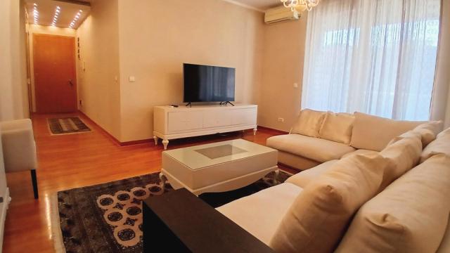 Stan, Trosoban, Izdavanje, 100m2, Svetogorska