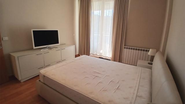 Stan, Trosoban, Izdavanje, 100m2, Svetogorska