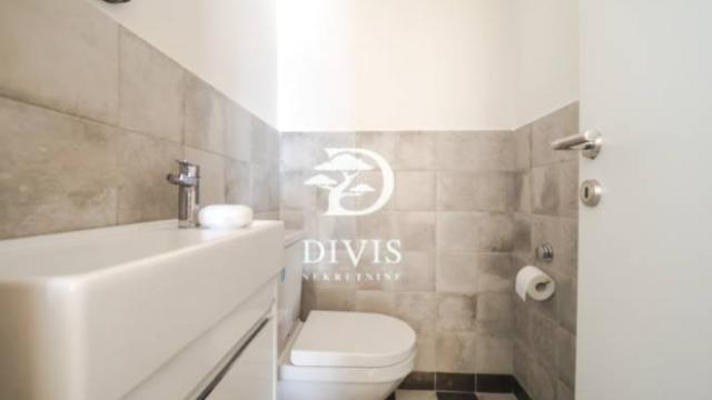 Stan, četvoroiposoban, Prodaja, 121m2, Bulevar Arsenija Čarnojevića