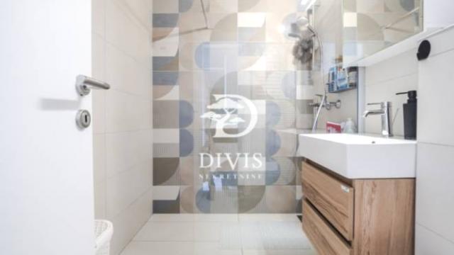 Stan, četvoroiposoban, Prodaja, 121m2, Bulevar Arsenija Čarnojevića