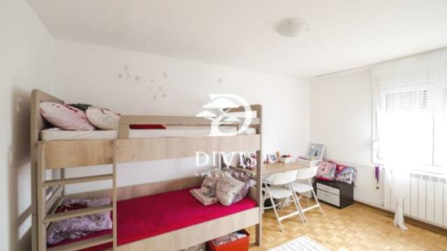 Stan, četvoroiposoban, Prodaja, 121m2, Bulevar Arsenija Čarnojevića