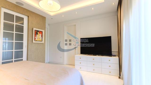 Stan, Dvosoban, Prodaja, 131m2, Dedinje, Savski venac, Neznanog junaka