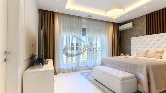 Stan, Dvosoban, Prodaja, 131m2, Dedinje, Savski venac, Neznanog junaka