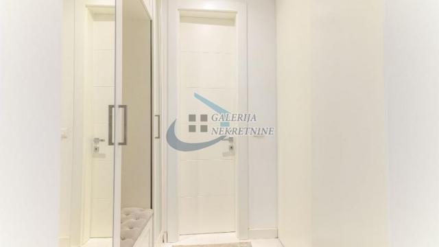 Stan, Dvosoban, Prodaja, 131m2, Dedinje, Savski venac, Neznanog junaka