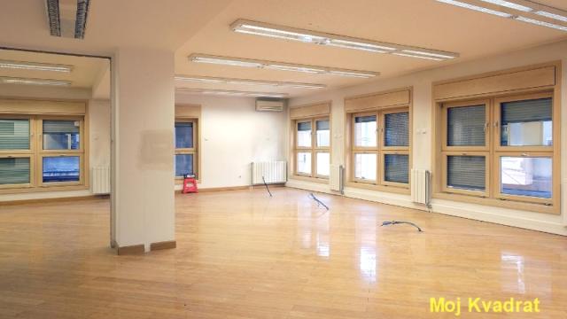 Poslovni prostor, Trosoban, Izdavanje, 195m2, Centar, Stari grad, Generala Lešjanina