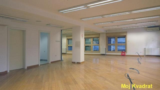 Poslovni prostor, Trosoban, Izdavanje, 195m2, Centar, Stari grad, Generala Lešjanina