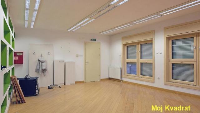 Poslovni prostor, Trosoban, Izdavanje, 195m2, Centar, Stari grad, Generala Lešjanina