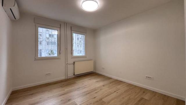 Poslovni prostor, četvorosoban, Izdavanje, 73m2, Antifašističke borbe