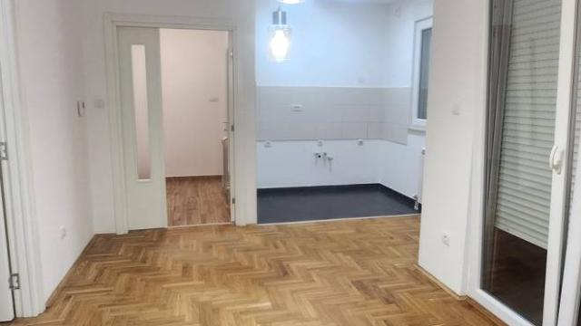 Stan, Jednoiposoban, Prodaja, 36m2, Hadži Mustafina