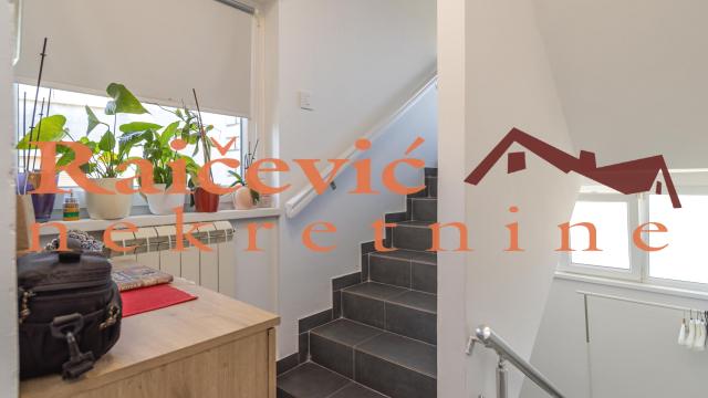 Kuća, Petosoban, Prodaja, 220m2, Rušanj, Čukarica, Beogradska 1 deo