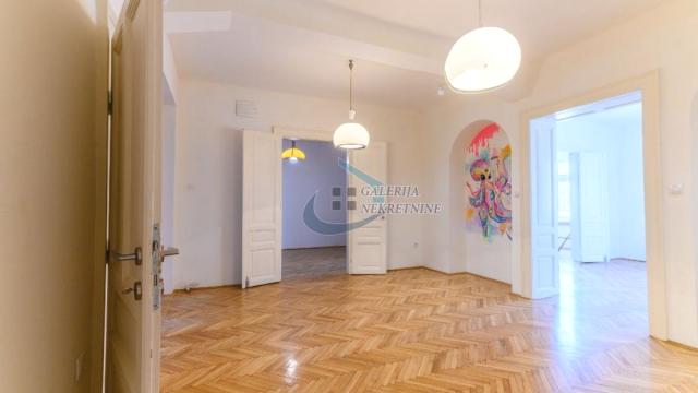 Stan, četvoroiposoban, Izdavanje, 110m2, Savamala, Stari grad, Karađorđeva