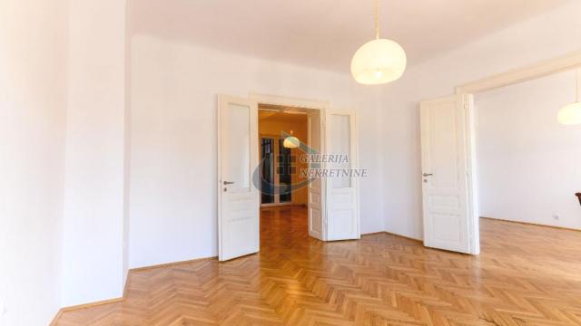 Stan, četvoroiposoban, Izdavanje, 110m2, Savamala, Stari grad, Karađorđeva