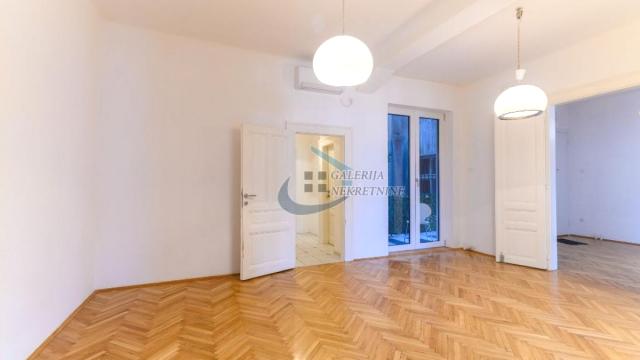 Stan, četvoroiposoban, Izdavanje, 110m2, Savamala, Stari grad, Karađorđeva