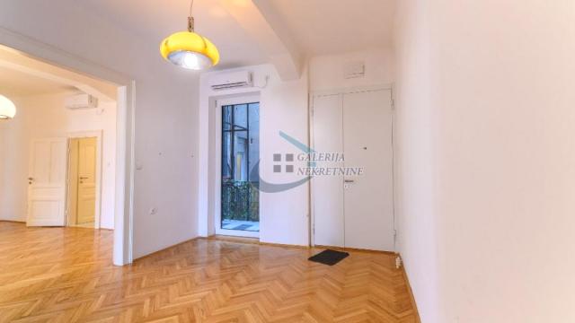 Stan, četvoroiposoban, Izdavanje, 110m2, Savamala, Stari grad, Karađorđeva