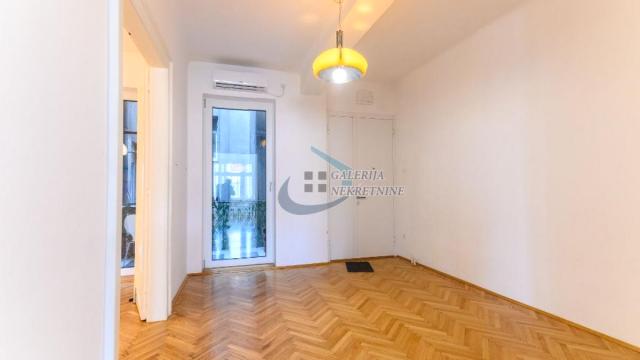 Stan, četvoroiposoban, Izdavanje, 110m2, Savamala, Stari grad, Karađorđeva