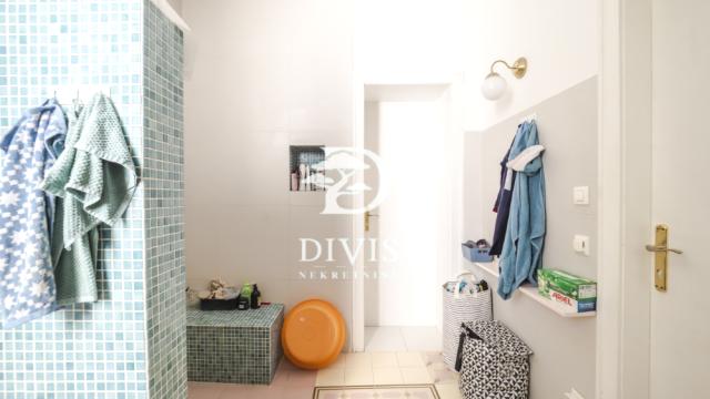 Stan, Trosoban, Prodaja, 72m2, Maršala Birjuzova