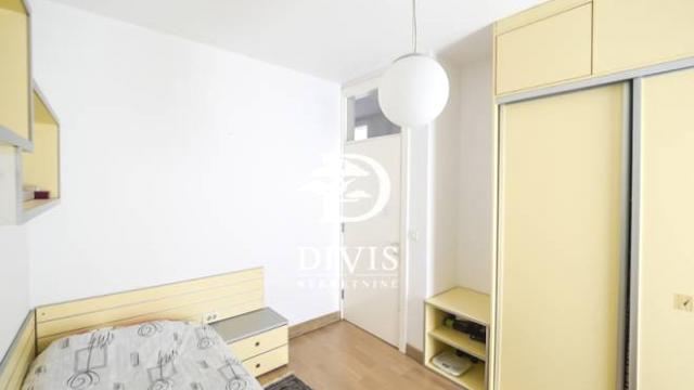 Stan, Petosoban, Izdavanje, 153m2, Bulevar Oslobođenja