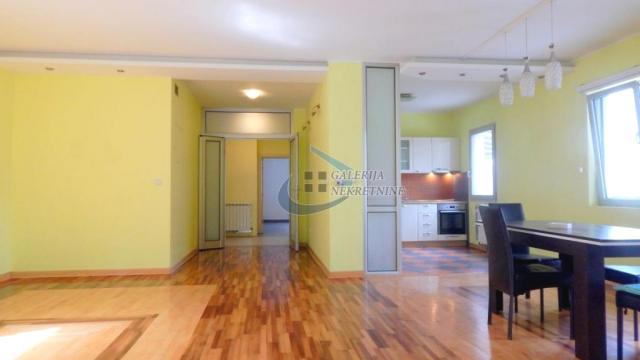 Stan, četvorosoban, Izdavanje, 130m2, Profesorska kolonija, Palilula, Stojana Novakovića