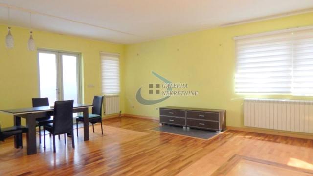 Stan, četvorosoban, Izdavanje, 130m2, Profesorska kolonija, Palilula, Stojana Novakovića