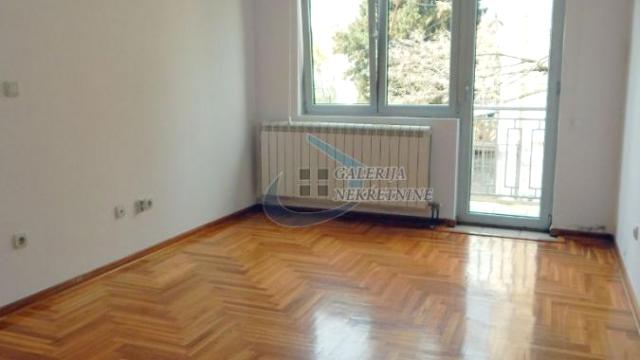 Stan, četvorosoban, Izdavanje, 130m2, Profesorska kolonija, Palilula, Stojana Novakovića