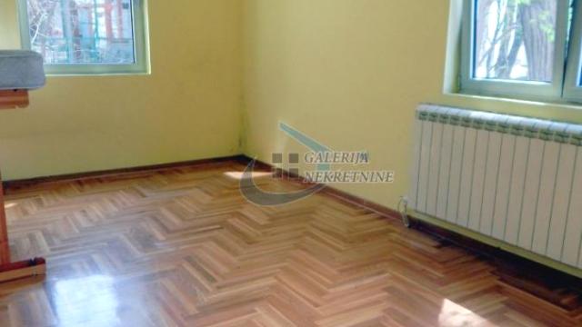 Stan, četvorosoban, Izdavanje, 130m2, Profesorska kolonija, Palilula, Stojana Novakovića