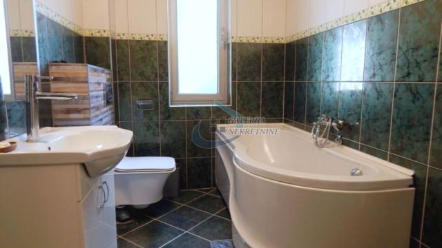 Stan, četvorosoban, Izdavanje, 130m2, Profesorska kolonija, Palilula, Stojana Novakovića