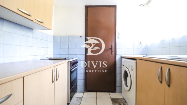 Kuća, Trosoban, Prodaja, 103m2, Neznanog junaka