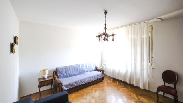 Kuća, Trosoban, Prodaja, 103m2, Neznanog junaka