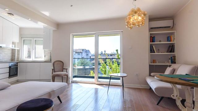 Stan, Jednoiposoban, Prodaja, 44m2, Maršala Birjuzova