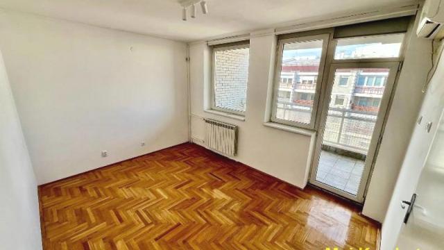 Poslovni prostor, četvorosoban, Izdavanje, 110m2, Blok 29, Novi Beograd, Bulevar Zorana Đinđića