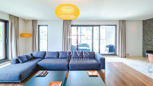 Stan, četvorosoban, Izdavanje, 234m2, Serdar Jola