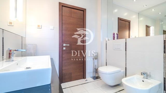 Stan, četvorosoban, Izdavanje, 234m2, Serdar Jola