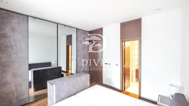 Stan, četvorosoban, Izdavanje, 234m2, Serdar Jola