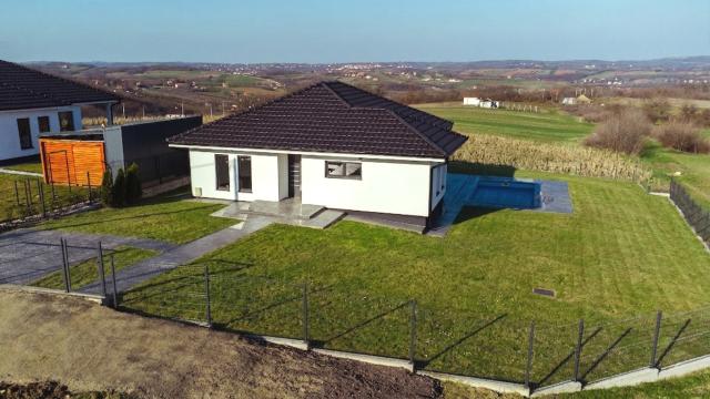 Kuća, Trosoban, Prodaja, 136m2, Sopot, Kastaljanska