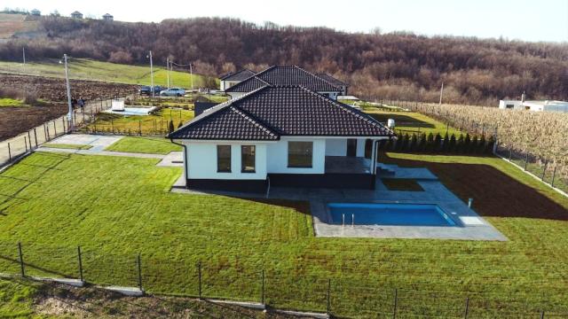 Kuća, Trosoban, Prodaja, 136m2, Sopot, Kastaljanska