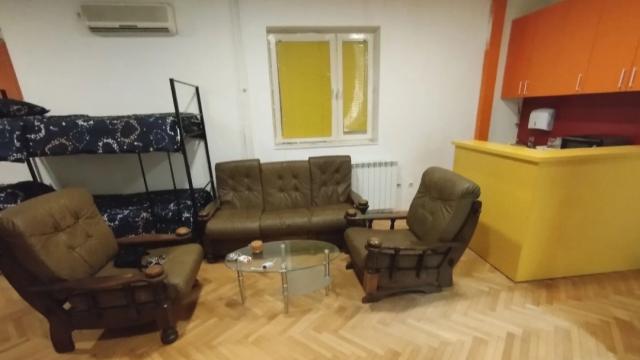 Kuća, Trosoban, Izdavanje, 120m2, Mirijevo, Zvezdara, Pere Veljkovica