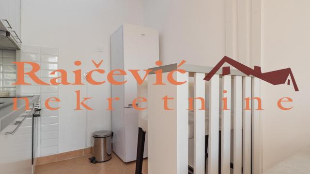 Stan, Garsonjera, Prodaja, 26m2, Julino brdo, Čukarica, Porucnika Spasica i Masere