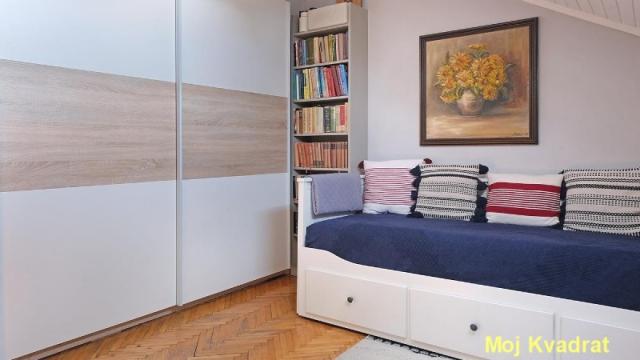 Stan, četvorosoban, Prodaja, 100m2, Zemun polje, Zemun, Pere Kosorića