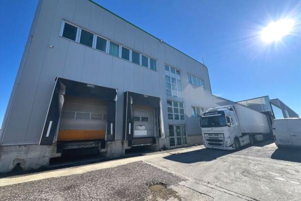 izdavanje, poslovni-prostor,
simanovci-opstina-pecinci, 1069963, trosoban-kapetana-svetislava-krstica