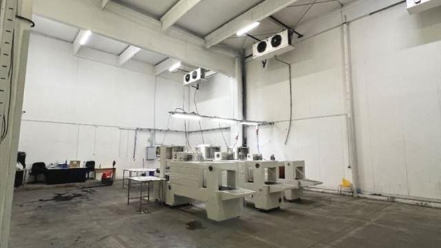 Poslovni prostor, Trosoban, Izdavanje, 3200m2, Šimanovci, Okolno mesto, Kapetana Svetislava Krstica